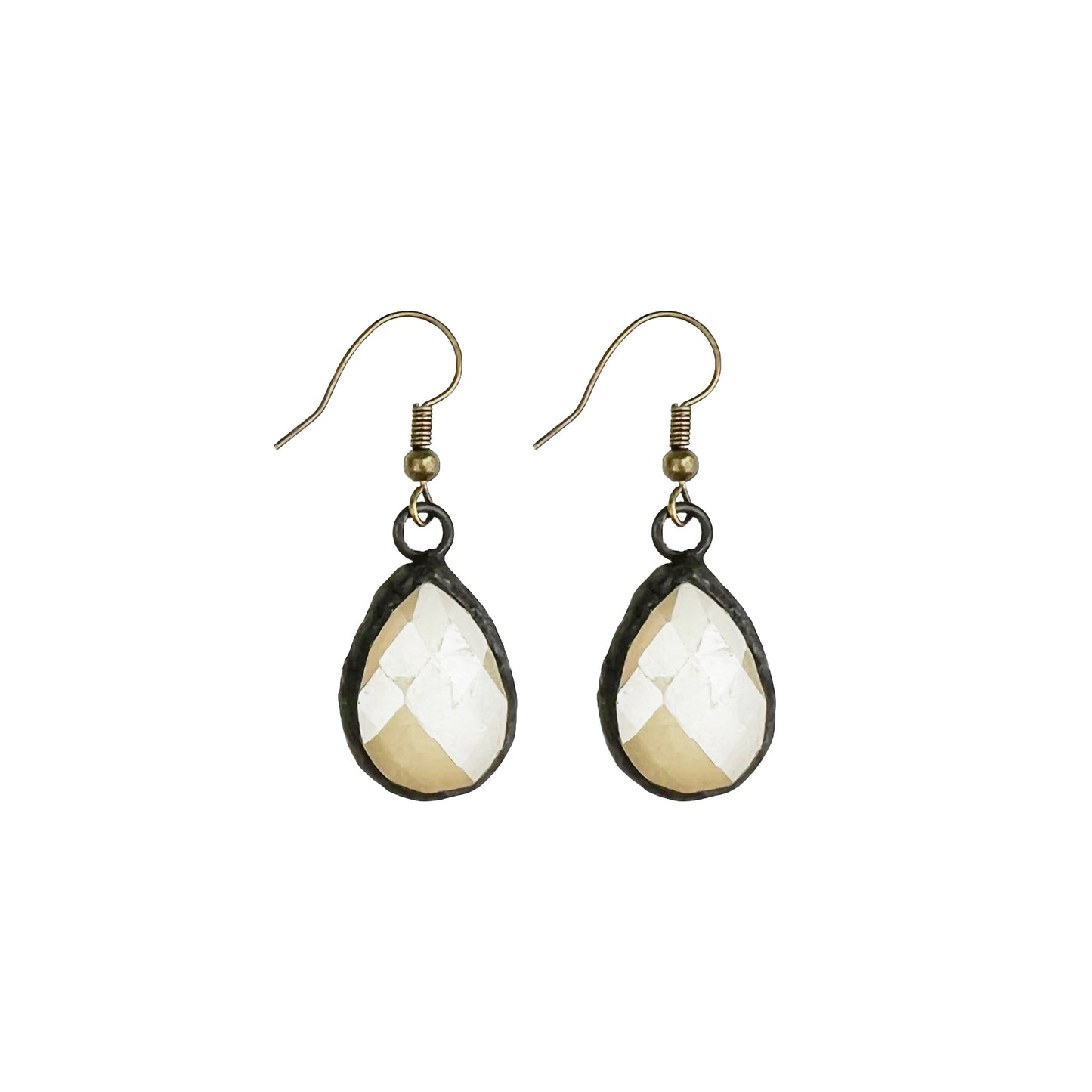 ER135 Ivory Tear Drop Earring (Case of 3)