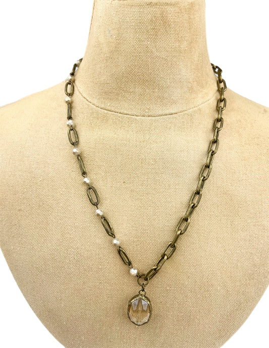 18" - 20" Linked Chain & Ivory Necklace with Round Crystal Pendant