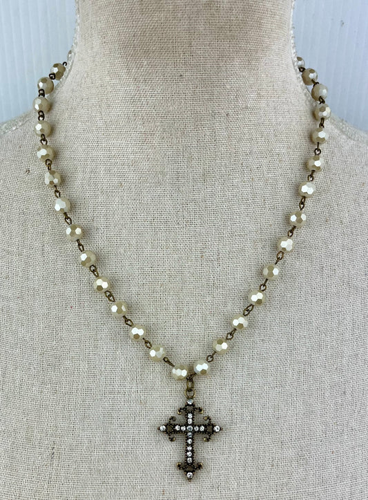 NE2716 Ivory Necklace with Cross Pendant